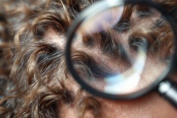 découvrez comment un traitement efficace du psoriasis du cuir chevelu peut apaiser les démangeaisons, réduire l'inflammation et revitaliser votre cuir chevelu pour un confort retrouvé et une meilleure santé capillaire.