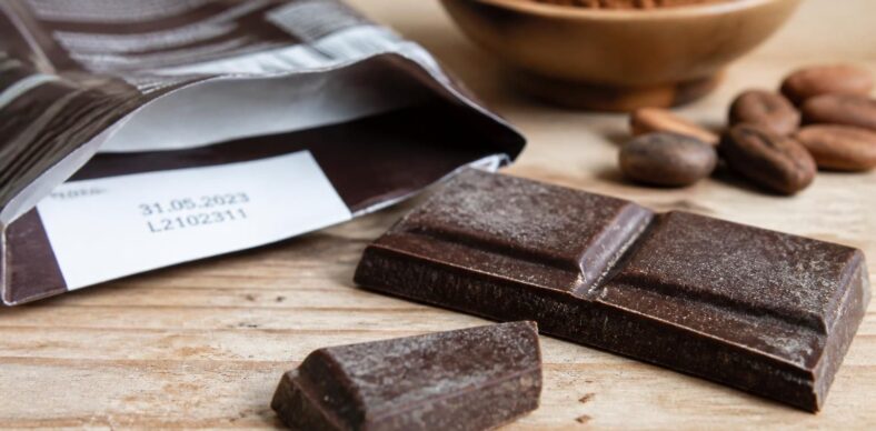 découvrez si le chocolat périmé est encore comestible et quand il faut vraiment le jeter. démystifiez les idées reçues sur la conservation du chocolat.